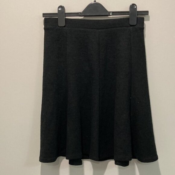 GAP Black Soft Flare Skirt - Picture 3 of 12